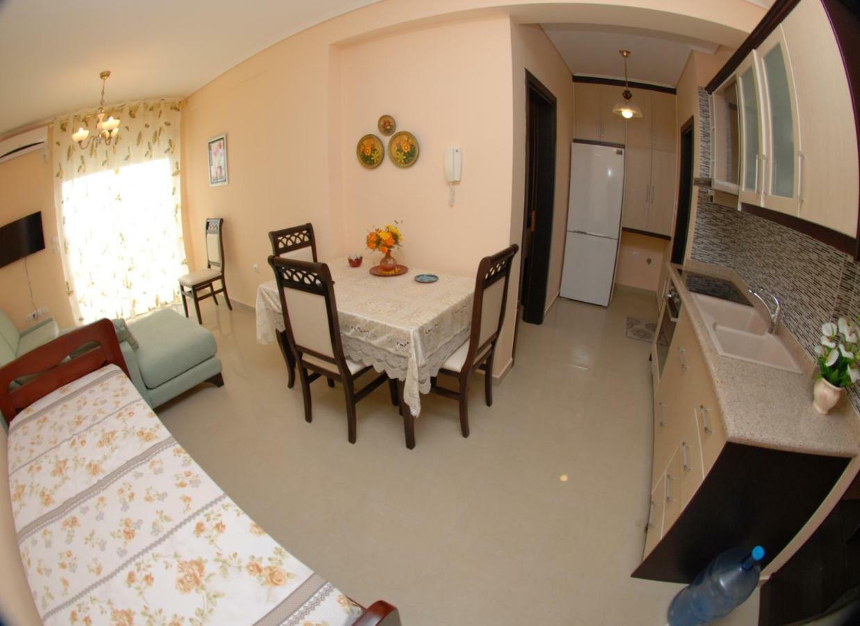 Erti'S Apartments ساراندا المظهر الخارجي الصورة