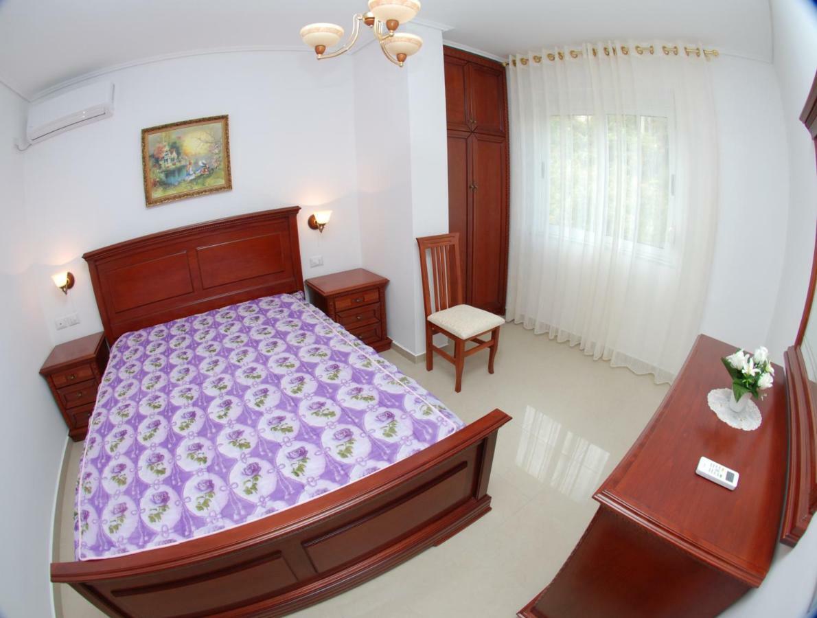 Erti'S Apartments ساراندا المظهر الخارجي الصورة