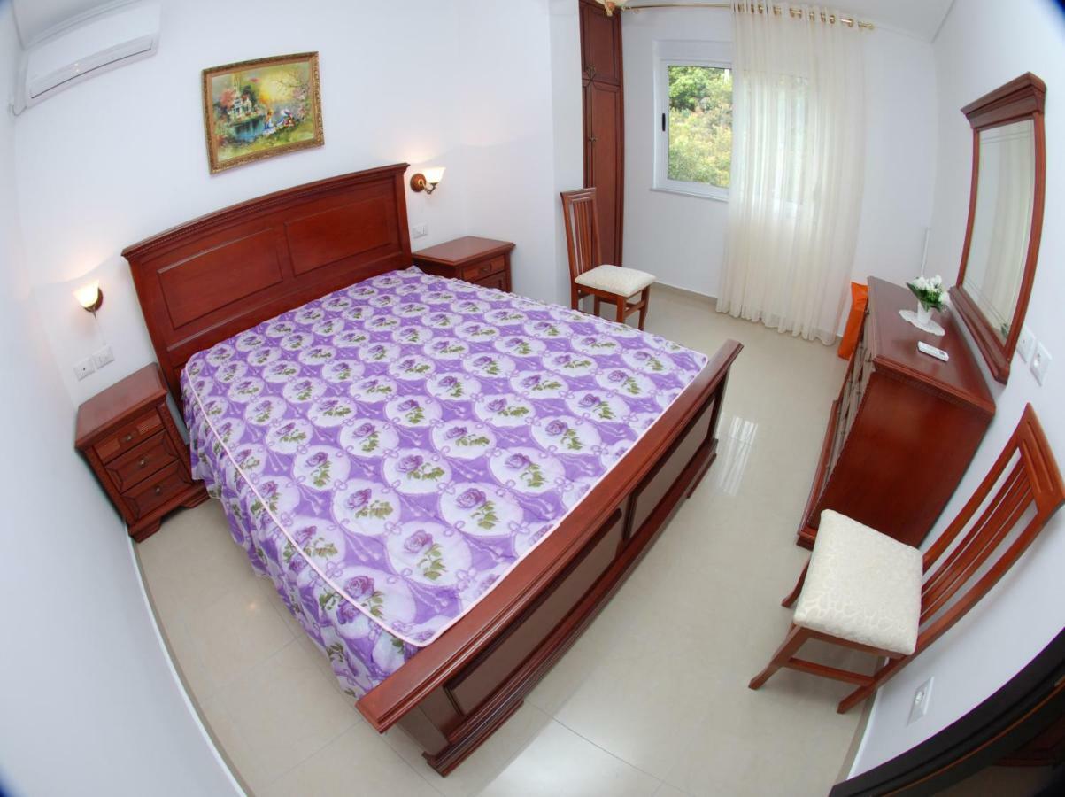 Erti'S Apartments ساراندا المظهر الخارجي الصورة