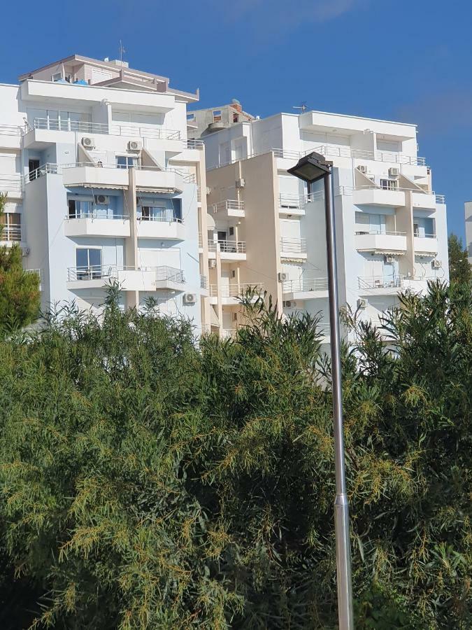 Erti'S Apartments ساراندا المظهر الخارجي الصورة